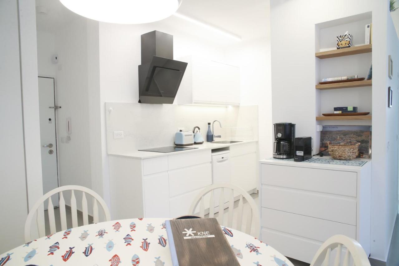 Bugrashov - Charming, Amazing & Quiet 2 Rooms Tel Aviv Exterior photo