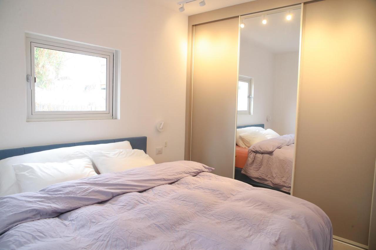 Bugrashov - Charming, Amazing & Quiet 2 Rooms Tel Aviv Exterior photo